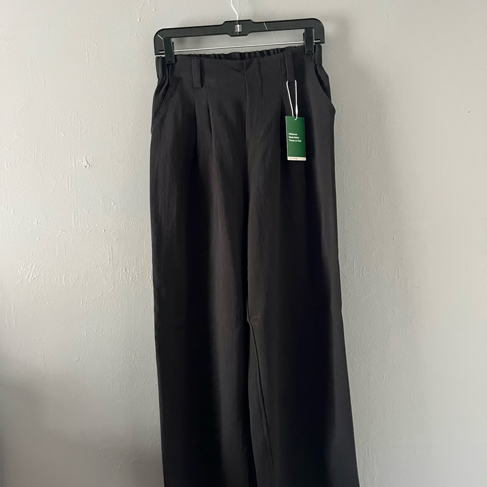 halara high waisted side pocket wide leg flowy linen feel pants!!